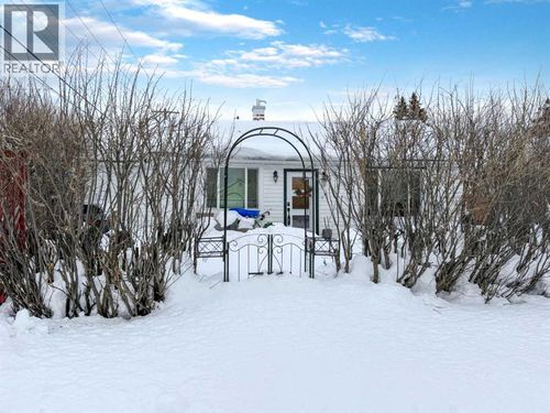 10132 109 Ave, Grande Prairie, AB, T8V1R9 | Card Image