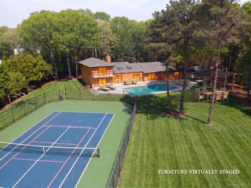 10 Jeffrey Ln, East Quogue, NY, 11942-3108 | Card Image