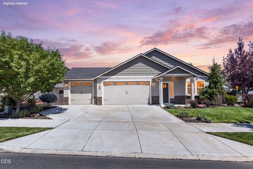 2511 Nw Hemlock Way, Redmond, OR, 97756-6962 | Card Image