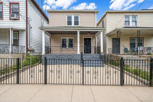 25 Harrison St, Mount Vernon, NY, 10550-3611 | Card Image