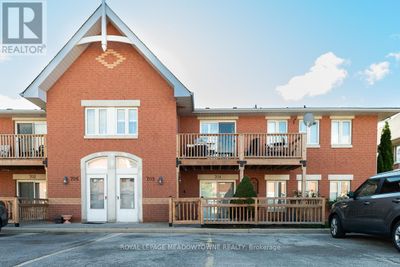 701 - 4140 Foxwood Dr, Townhouse with 3 bedrooms, 2 bathrooms and 2 parking in Burlington ON | Image 1