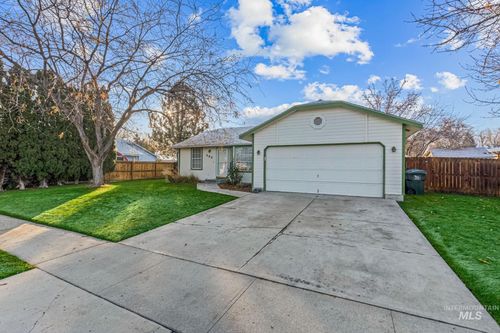 489 E Easy St, Kuna, ID, 83634-2115 | Card Image