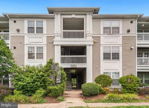 302-8095 Lacy Dr, MANASSAS, VA, 20109-7797 | Card Image