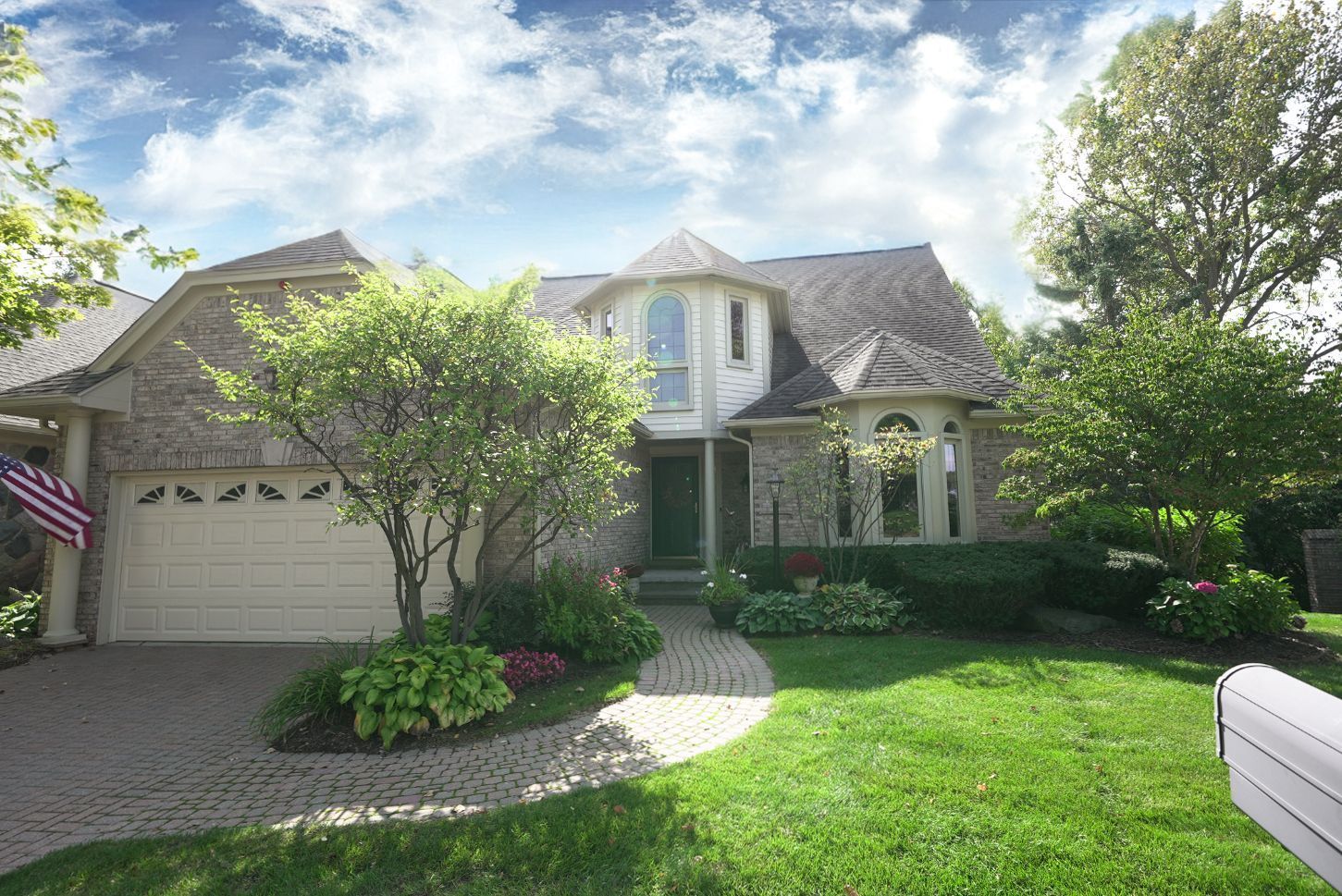Beaver Creek Dr, Plymouth, MI 48170