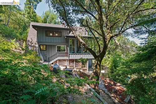 26 Fern Way, Orinda, CA, 94563-3810 | Card Image
