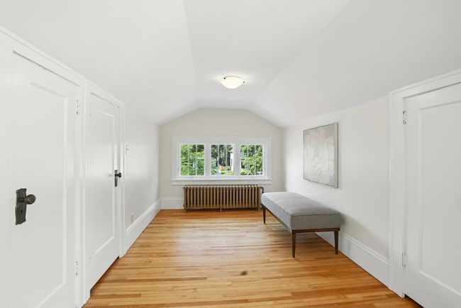 Primary sitting area | Image 26