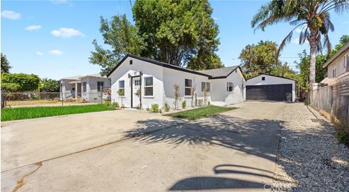 220 S Harris Ave, Compton, CA, 90221-3612 | Card Image