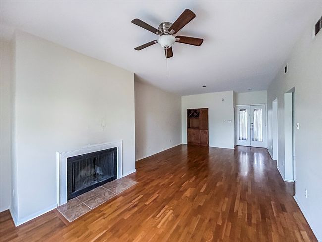 Living Room - fireplace not for fire use | Image 10