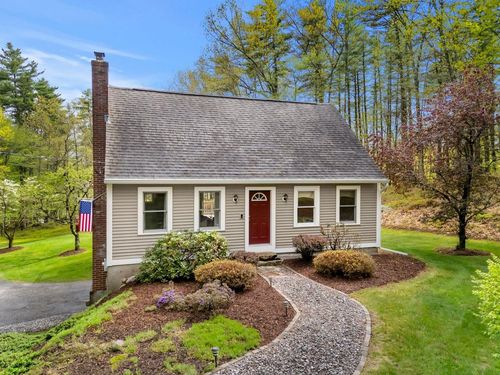 46 Pinecrest Drive, Bedford, NH, 03110 | Card Image