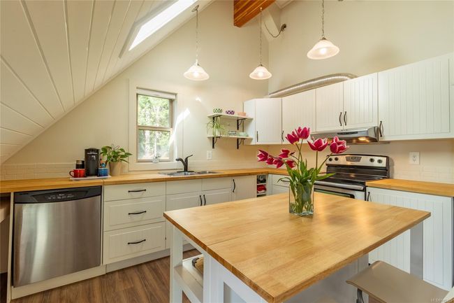 4810 Cannon Cres, House other with 3 bedrooms, 2 bathrooms and 3 parking in Pender Island BC | Image 19
