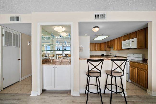 APT-505 - 4242 Gulfbreeze Blvd, Condo with 2 bedrooms, 2 bathrooms and 2 parking in Corpus Christi TX | Image 10