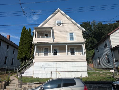 112 Smith St, Derby, CT, 06418-1243 | Card Image