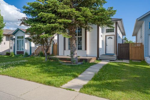 190 Coverdale Rd Ne, Calgary, AB, T3K4J7 | Card Image