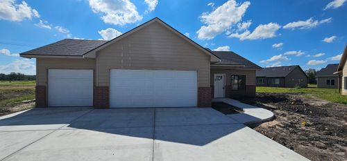 1629 E Midway Ct, Valley Center, KS, 67147-1107 | Card Image