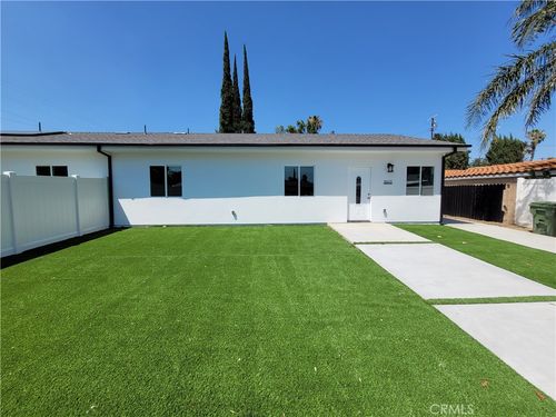 19453 Strathern St, Reseda, CA, 91335-1034 | Card Image