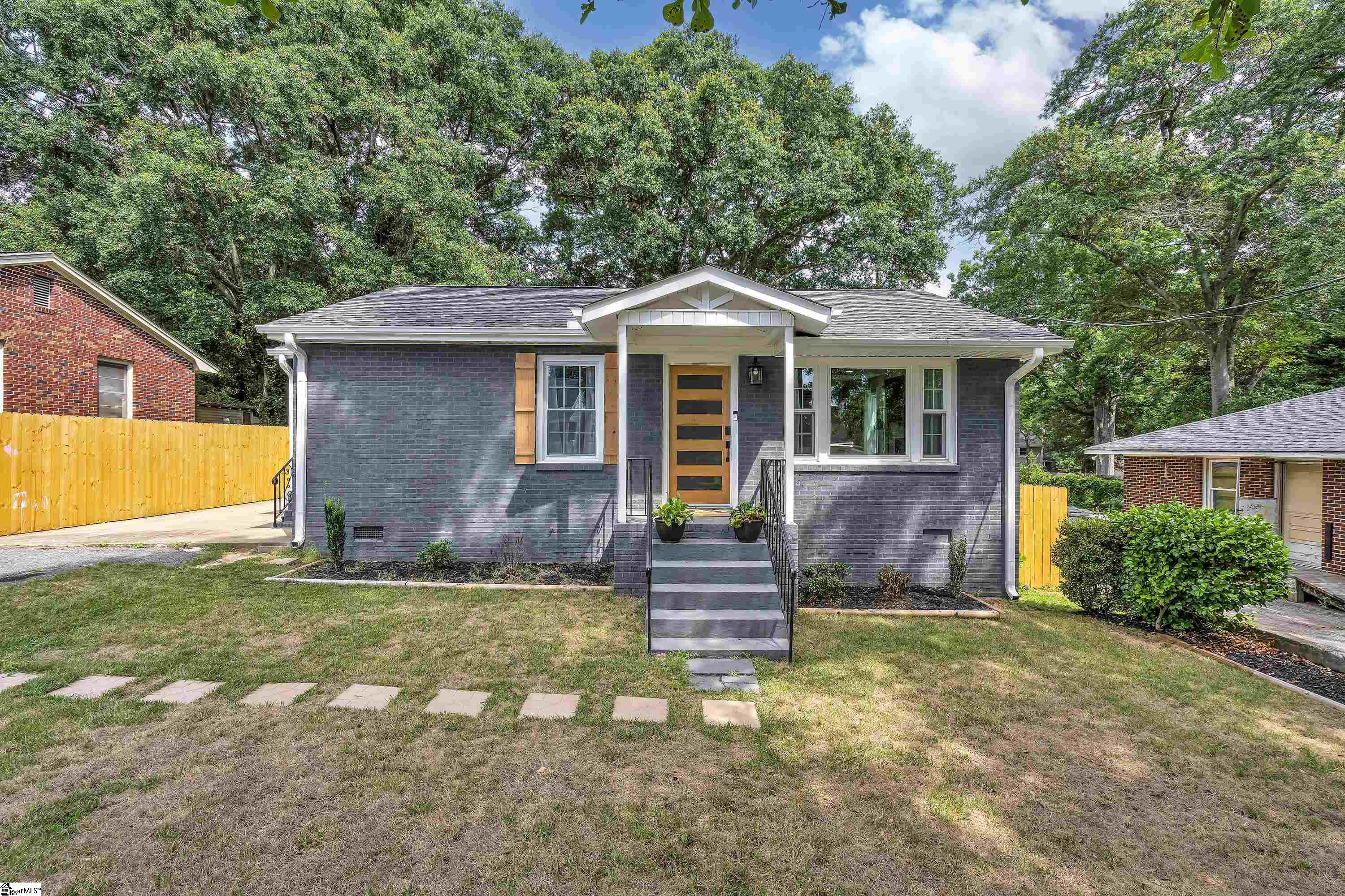 Post Oak Rd, Greenville, SC 29605
