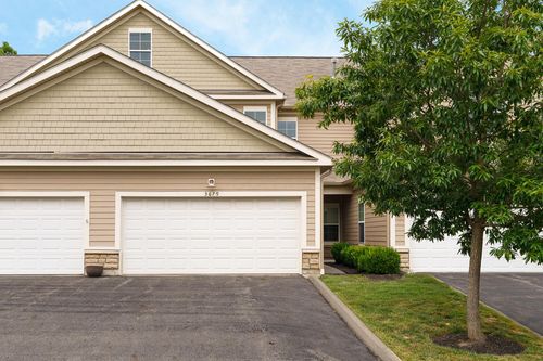 3679 Birkland Cir, Lewis Center, OH, 43035-6137 | Card Image