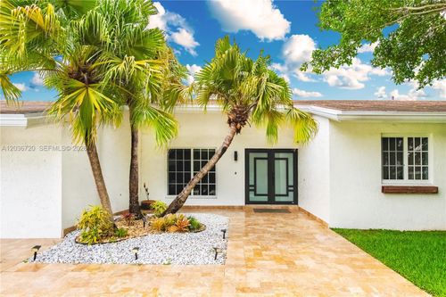 16571 Lake Tree Dr, Weston, FL, 33326-1738 | Card Image