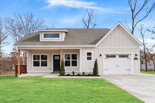 29 Islay Dr, Bella Vista, AR, 72715-3802 | Card Image