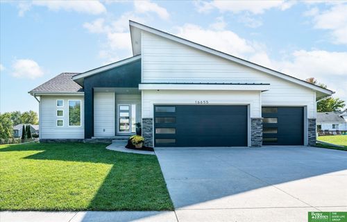 16655 Dora Hamann Pkwy, Omaha, NE, 68116-2303 | Card Image