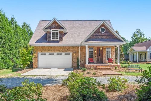 718 Fairforest Dr, Greenwood, SC, 29646-9092 | Card Image