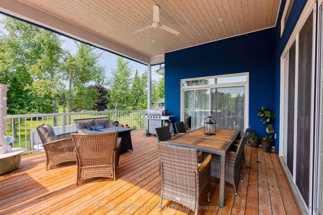 23 Tudor Cir, House other with 3 bedrooms, 3 bathrooms and 6 parking in Lombardy ON | Image 5