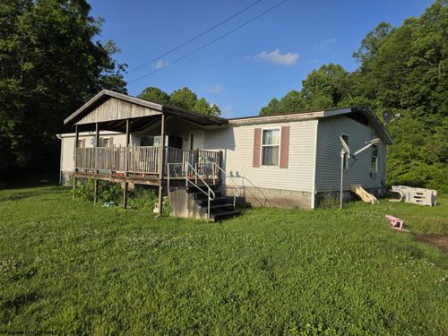 390 Hog Heaven Farm Dr, Philippi, WV, 26416-7143 | Card Image