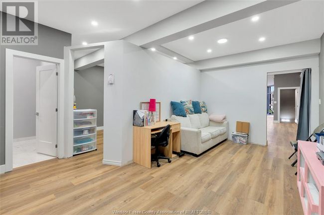4667 Wyandotte St E, Home with 0 bedrooms, 0 bathrooms and null parking in Windsor ON | Image 9