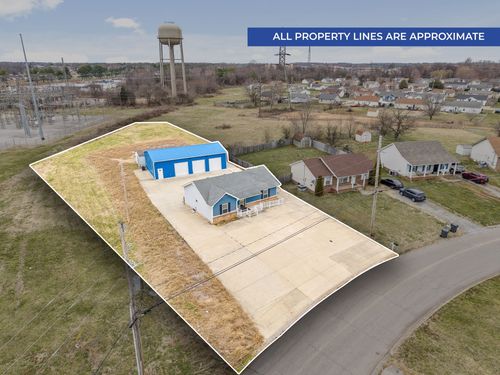 107 Waterford Dr, Oak Grove, KY, 42262-9250 | Card Image