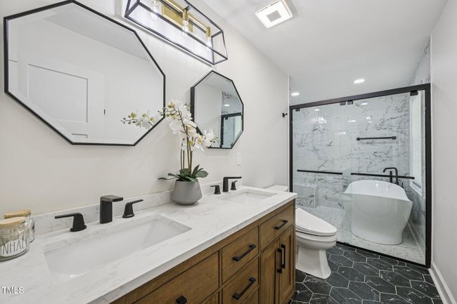 27-web-or-mls-Suterland Rd-2406-027 | Image 26