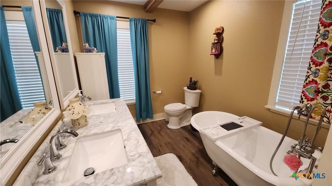 5596 Fm 616, House other with 4 bedrooms, 3 bathrooms and null parking in Vanderbilt TX | Image 16