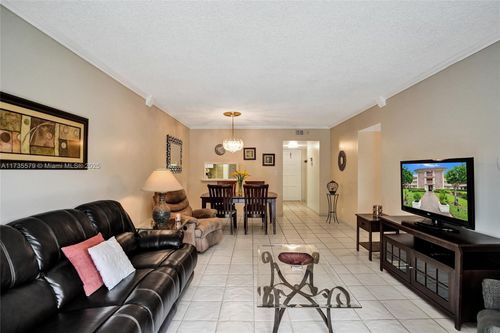 apt-302-1100 Hillcrest Ct, Hollywood, FL, 33021-7871 | Card Image