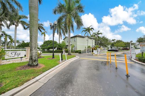 5-134 Se 28th Ter, Homestead, FL, 33033-7279 | Card Image