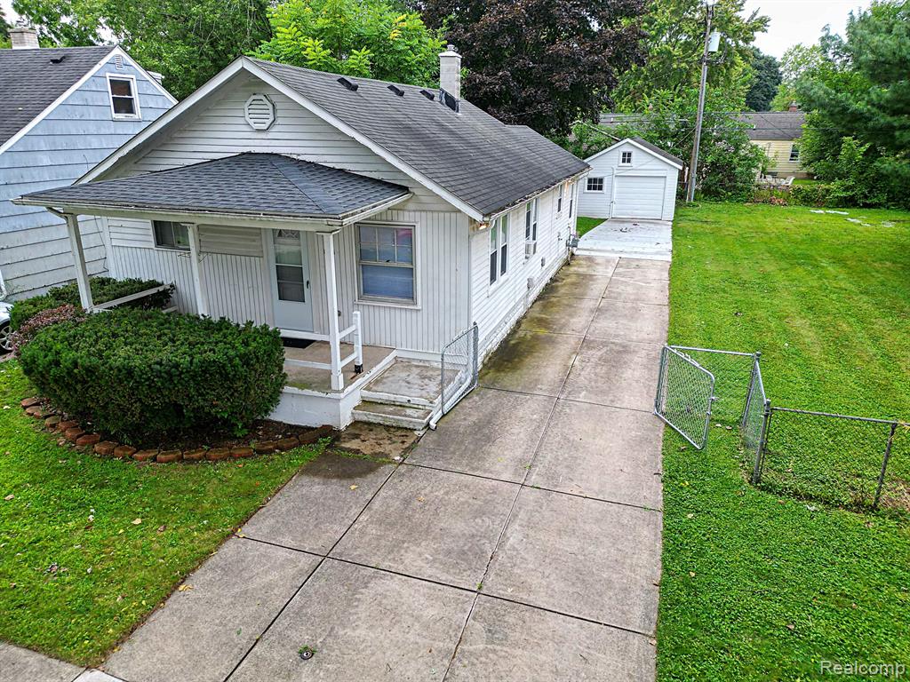 Poinciana , Redford, MI 48240 #1