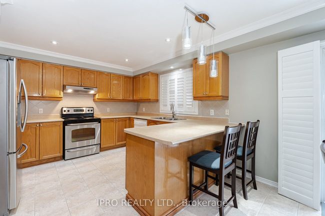19 Citronella Lane, House other with 6 bedrooms, 4 bathrooms and 4 parking in Brampton ON | Image 8
