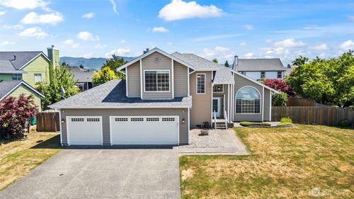 535 Blanchat Ct, Enumclaw, WA, 98022-6410 | Card Image