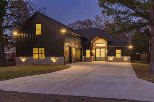 114 Castlewood Rd, Enchanted Oaks, TX, 75156-9195 | Card Image