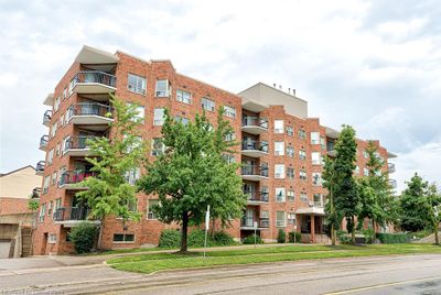 507 - 300 Keats Way, House attached with 2 bedrooms, 2 bathrooms and 1 parking in Waterloo ON | Image 1