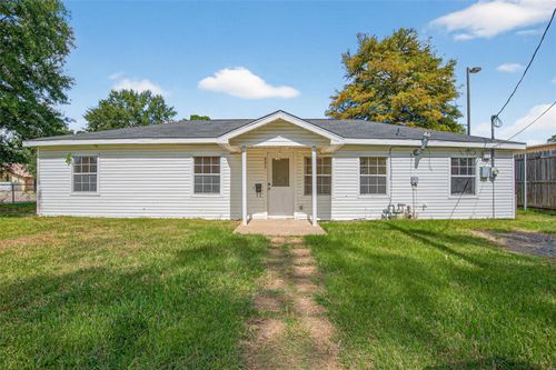 803 Hays St, Cleveland, TX, 77327-4626 | Card Image
