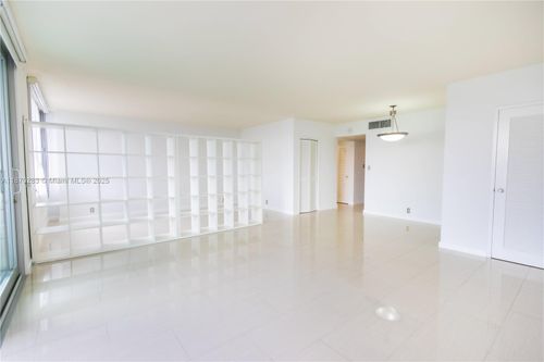 apt-430-1000 West Ave, Miami Beach, FL, 33139-4718 | Card Image