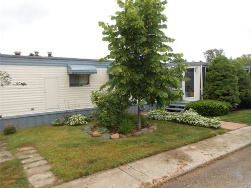 626 Barefoot Ln, Port Sanilac, MI, 48469-9774 | Card Image