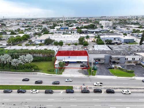 7840 Nw 58th St, Doral, FL, 33166-3504 | Card Image