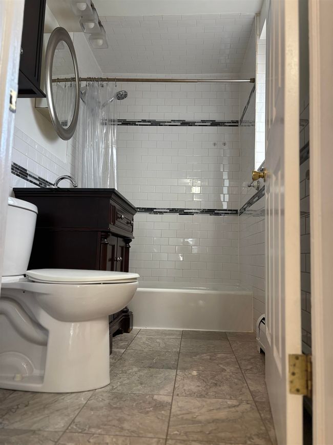 APT-1R - 333 Sip Ave, Condo with 2 bedrooms, 1 bathrooms and null parking in Jersey City NJ | Image 6