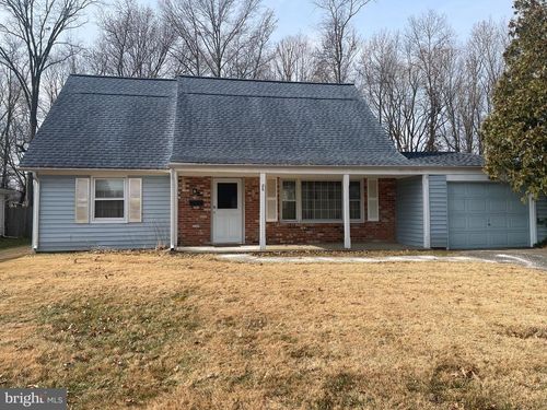 86 E River Dr, Willingboro, NJ, 08046-2316 | Card Image