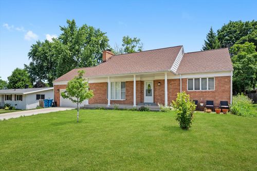 990 Knottingham Dr, Ottawa, IL, 61350-4226 | Card Image