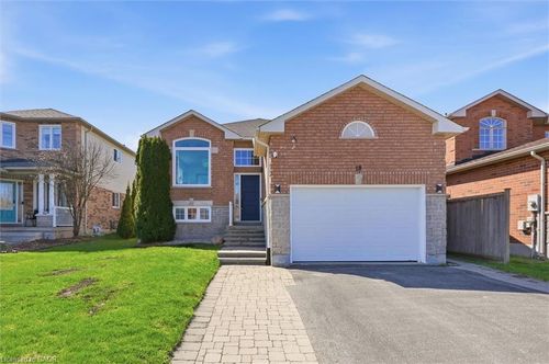 19 Leslie Ave, Barrie, ON, L4N9N9 | Card Image