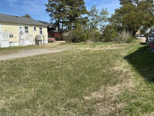 9530 16th Bay St, Norfolk, VA, 23518-6214 | Card Image