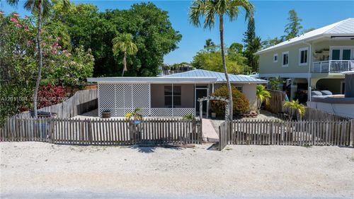 56 Se Marlin Ave, Key Largo, FL, 33037-4764 | Card Image