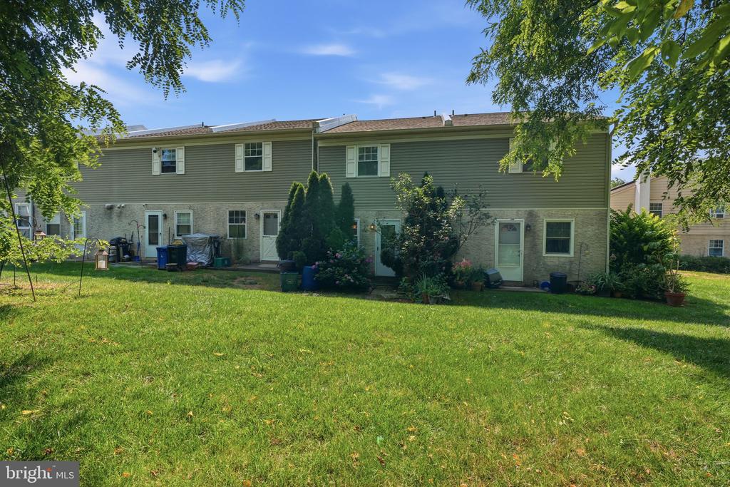 Residential in WILLOW GROVE 3