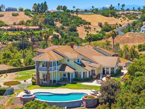 2292 Dos Lomas, Fallbrook, CA, 92028 | Card Image